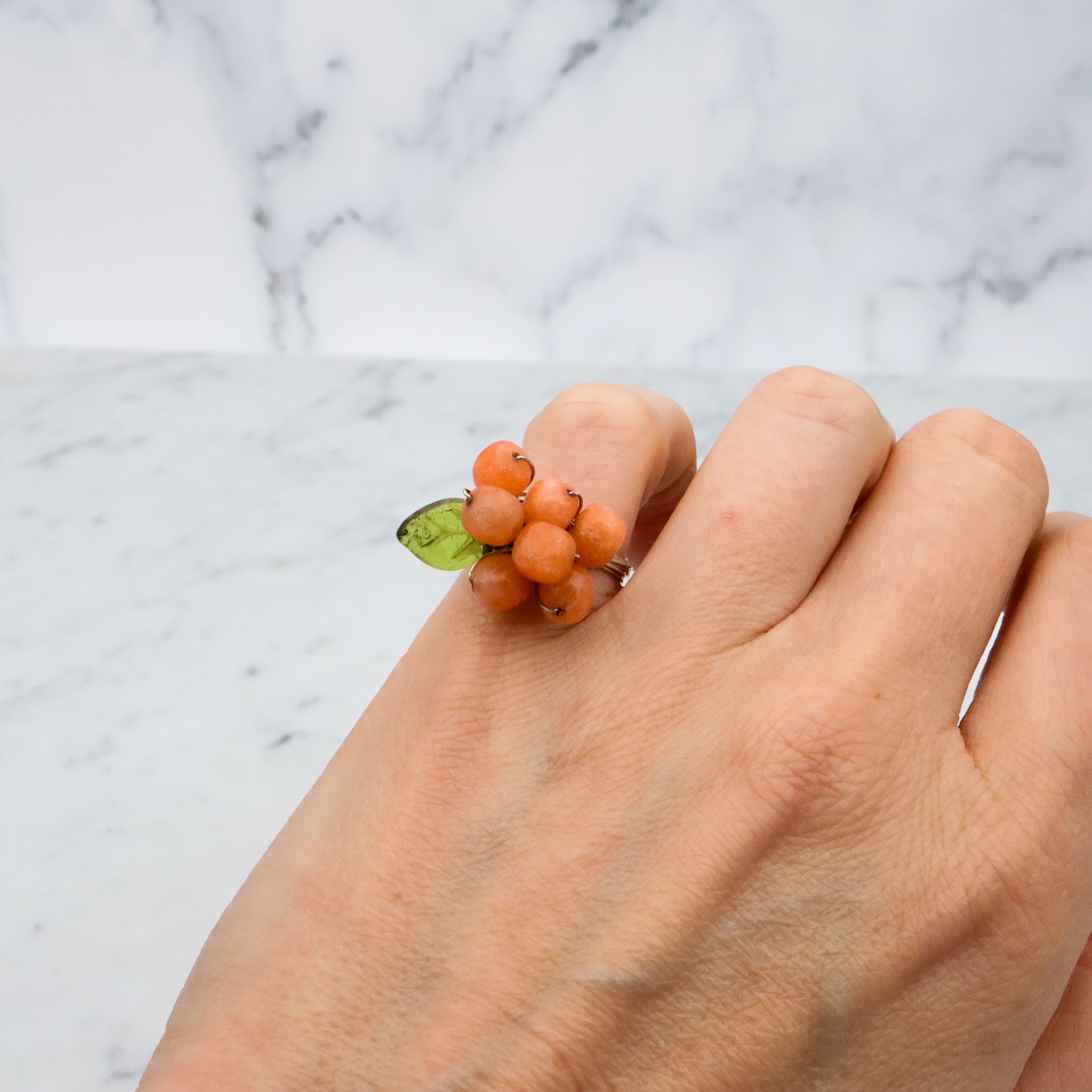 Vintage peach aventurine grape bunch ring w/wrapped sterling wire, size 6